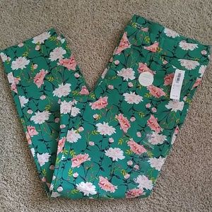 OLD NAVY ,BRAND NEW , Mid-Rise Pixie Ankle Length